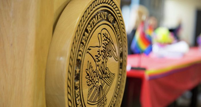 ABD Adalet Bakanlığı, 5 kişiyi İran’a yönelik petrol yaptırımlarını delmeye çalışmakla suçladı