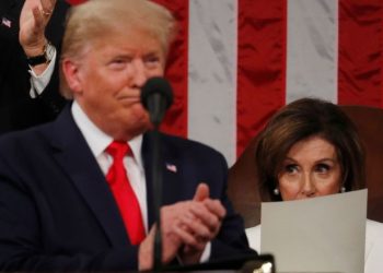 Anketlerde halk desteği tavan yapan Trump, azil süreci için Pelosi’ye teşekkür etti
