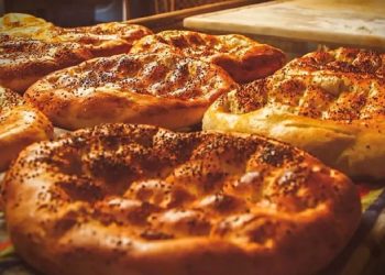 Az malzemeli çok lezzetli bir Ramazan pidesi yapmak ister misiniz? Tadı damağınızda kalacak bir Ramazan pidesi tarifi…