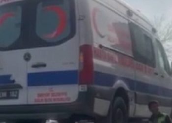 Belediyeye ait ambulansa içinde hasta varken haciz geldi
