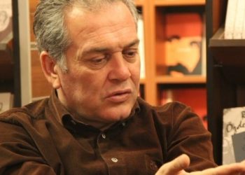 Cemaatlerin hedef gösterdiği ilahiyatçı emekliliğini talep etti, hedef gösterme devam etti