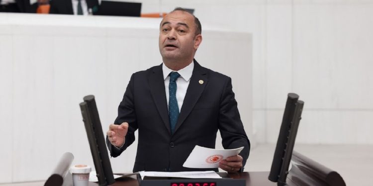 CHP’li Karabat: Cumhurbaşkanlığı denetimsiz harcamanın üssü oldu