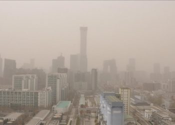 Çin’de “zehirli hava” alarmı