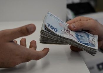 En düşük emekli maaşı 7500 TL oldu! Asgari ücrete ve memur maaşına zam gelecek mi? Emekli bayram ikramiyesi ne kadar olacak?