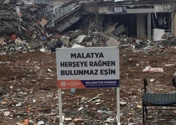 Enkaz kalkmadan reklama başladılar