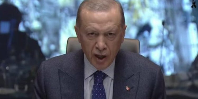 Erdoğan’a hakkını helal etmeyen mühendis görevinden uzaklaştırıldı