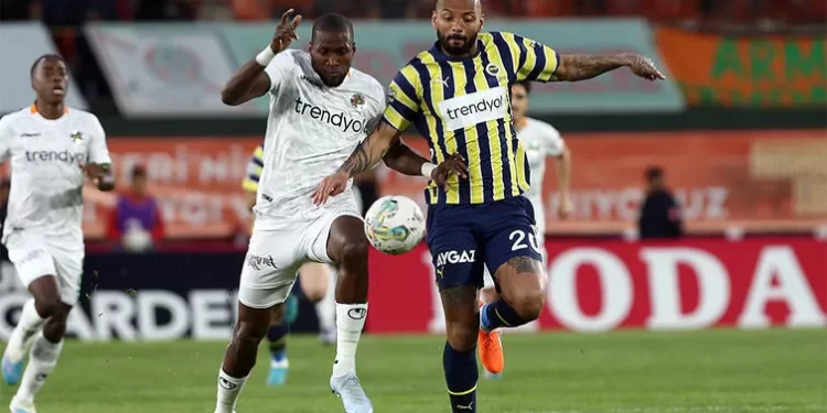 Fenerbahçe zirve yolunda emin adımlarla