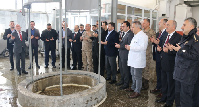 Giresun Valiliği ‘felaketlere karşı’ kurban kestirdi: Törene başsavcı, alay komutanı ve emniyet müdürü de katıldı