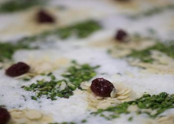 Güllaç tarifi; Güllaç nasıl yapılır? Güllaç yapmak için püf noktalar: En kolay güllaç tarifleri