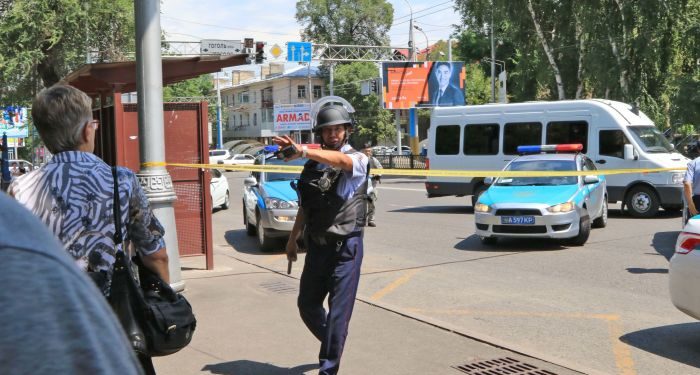 Güney Kazakistan Valisi: Kazakistan’daki olaylara bine yakın kişi katıldı
