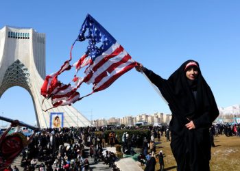 İran İslam Devrimi 41 yaşında: Bir yanda ‘ABD için dayanılmaz acı’, diğer yanda protestocuları sistemde tutma çabası