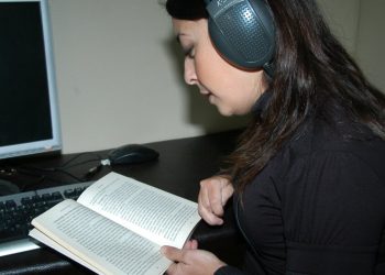 Kadıköy Belediyesi’nden “Evde Kal Kitaplara Ses Ver” çağrısı