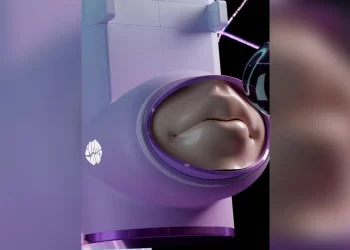 Kilometrelerce uzaktaki sevgilileri buluşturan Çin icadı: Uzak mesafe ilişkileri için “öpüşme makinesi”