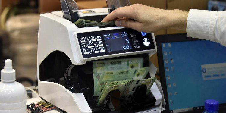 Lübnan lirası dolar karşısında tarihi bir seviyeye geriledi