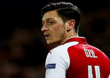 Mesut Özil futbolu bıraktı mı? Mesut Özil futbolu neden bıraktı? Mesut Özil kimdir, kaç yaşında, aslen nereli? Eşi kim?