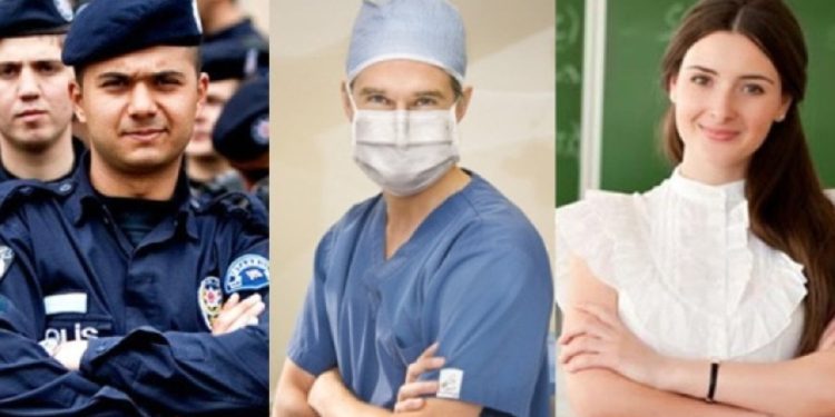 Milyonlarca memuru ilgilendiren karar! Polis, öğretmen, doktor hepsi listede: O madde devreye alındı!