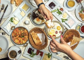 Oruçta bunları yiyenler acıkmayacak: Gün boyu tok tutan besinler hangileri? İşte açlık hissini geçiren gıdalar..