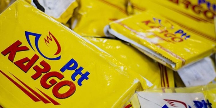 PTT’nin yüzde 400’lük zammına karşı edebiyatçılar ayakta