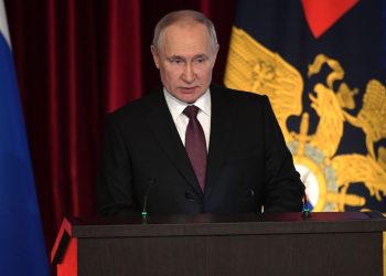 Putin: Hukuk dışı sokak eylemleri ve aşırıcılık ideolojisini yayma girişimleri hızla bastırılmalı