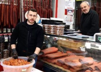 Ramazan’ın vazgeçilmezi sucuk ‘içi’ni duydunuz mu? Kayseri’nin yöresel lezzeti’nin kilosu 250 TL! Kayseri’nin altını diyorlar…