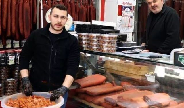 Ramazan’ın vazgeçilmezi sucuk ‘içi’ni duydunuz mu? Kayseri’nin yöresel lezzeti’nin kilosu 250 TL! Kayseri’nin altını diyorlar…