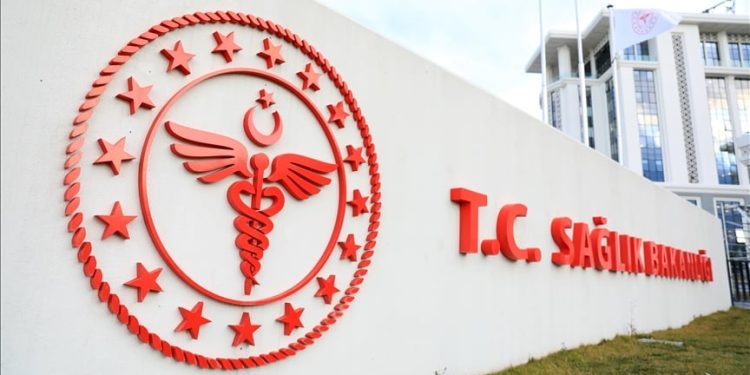 Sağlık Bakanlığı 10 bin 900 sürekli işçi alacak