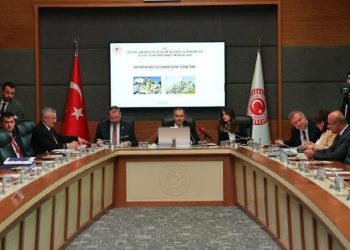 TBMM’de CHP’li Erol’dan AKP’li vekile: Biz daha iktidar olmadan muhalefete alıştınız