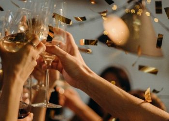 Türkiye ithalatı patlattı, Rusya şampanyayı!