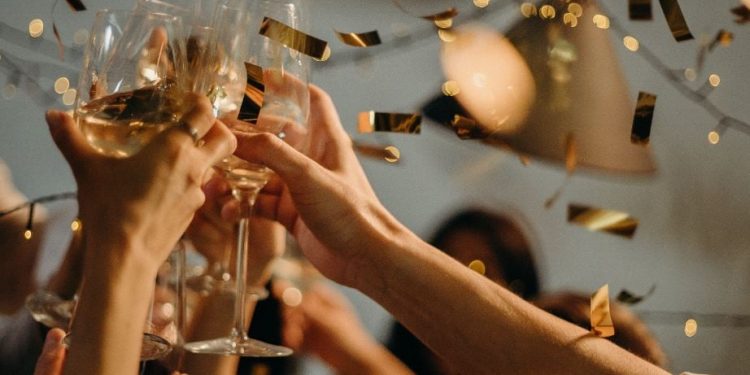 Türkiye ithalatı patlattı, Rusya şampanyayı!