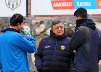 Yılmaz Vural’dan flaş karar: Terk ediyor! Deprem felaketinde futbolcusunu kaybetmişti