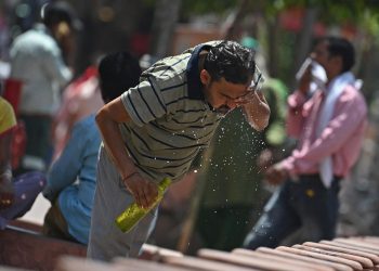 4 ilde sıcaklık 40 derecenin üzerinde: Osmaniye’de termometre 52 dereceyi gösterdi