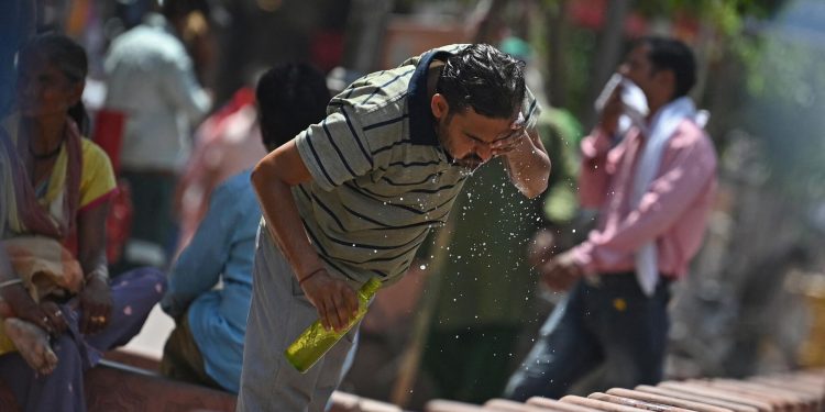 4 ilde sıcaklık 40 derecenin üzerinde: Osmaniye’de termometre 52 dereceyi gösterdi