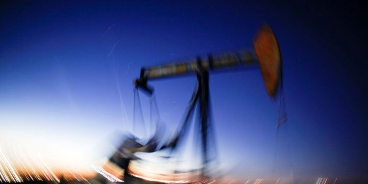 ABD’nin ticari ham petrol stokları azaldı