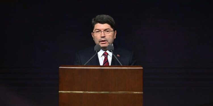 Bakan Tunç: Cumhuriyetimizin ikinci yüzyılı dünyada Türkiye Yüzyılı olacak önünde kimse duramayacak