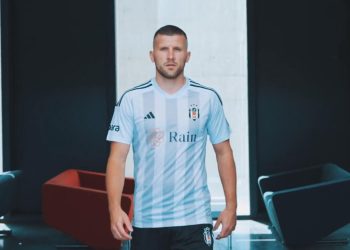 Beşiktaş, Ante Rebic’i kadrosuna kattı