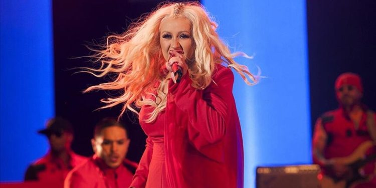 Christina Aguilera: Jennifer Lopez Antalya’yı çok beğeneceğimi söyledi