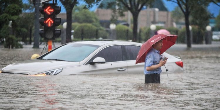 Çin’in Hıbey eyaletinde sel nedeniyle 1.2 milyon kişi tahliye edildi