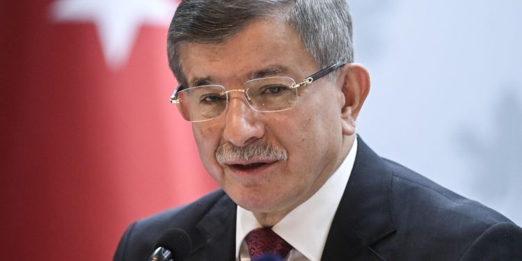 Davutoğlu ‘yerel seçim kararını’ açıkladı: Kendi logomuz ve ismimizle katılacağız
