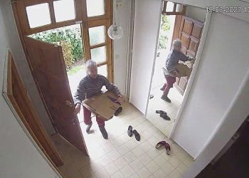 Eski büyükelçinin evindeki yarım milyon değerindeki tablo, kızı ve damadı tarafından çalındı