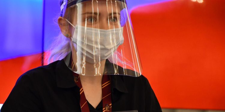 İngiltere’de Kovid-19’un yeni varyantı Eris yayılıyor