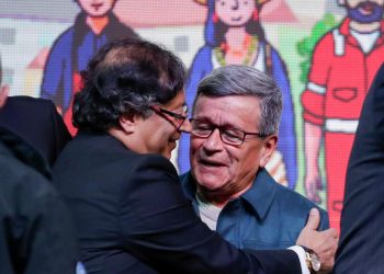 Kolombiya hükümeti ile ELN arasında 6 aylık ateşkes başladı