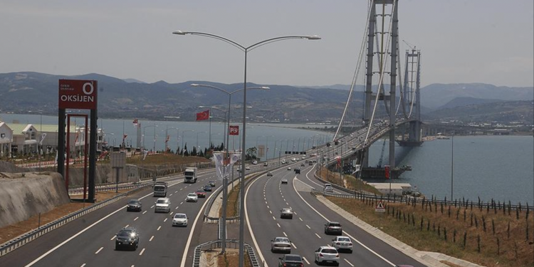 Köprü ve otoyollarda garanti ödemede ilk 6 aylık fatura, 23.7 milyar TL