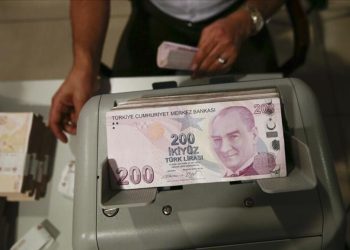 Milyonları ilgilendiriyor: Memur ve memur emeklileri için 2. zam teklifi belli oldu