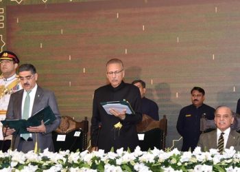 Pakistan’da yeni Başbakan Kakar yemin ederek göreve başladı
