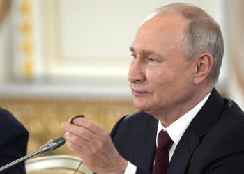 Putin: Bağımsız kalkınma yolunu seçen tüm ülkelerle askeri-teknik işbirliğini derinleştirmeye açığız