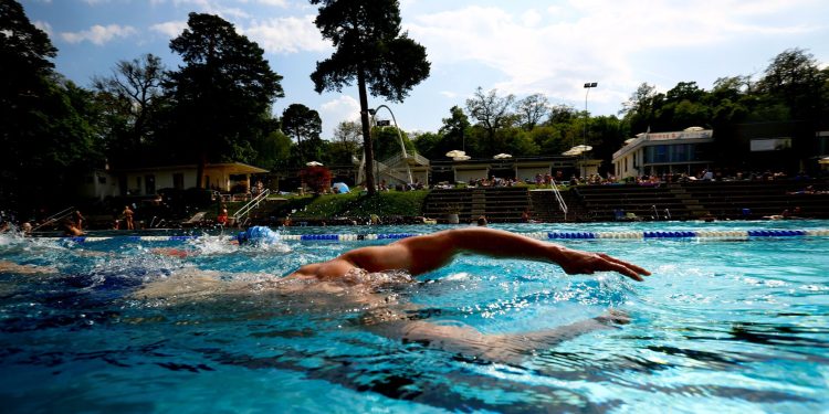 Sağlık Bakanlığı’ndan yüzme sularında hijyen denetimi açıklaması