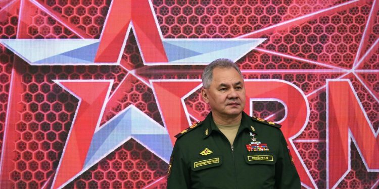 Şoygu: Batı yapımı teçhizatının gerçek koşullarda kusursuz olmaktan uzak olduğu anlaşıldı