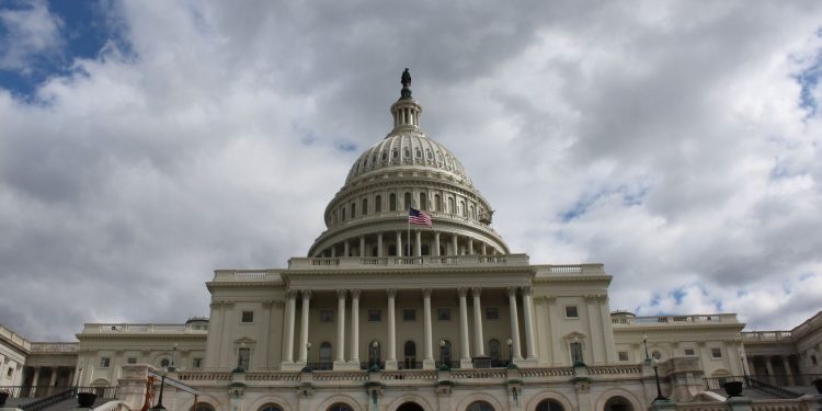 ABD Kongresi, Ukrayna’ya yardımın azaltılması yönündeki önerileri reddetti