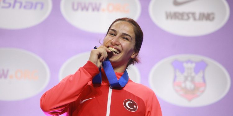 Buse Tosun Çavuşoğlu dünya şampiyonu oldu: ‘Rüya gibi bir gün yaşıyorum’