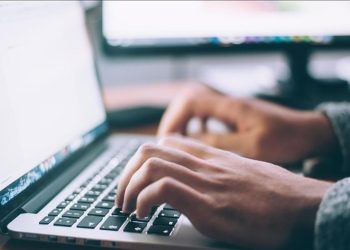 Emekli emniyet müdürü dolandırıldı: Tıkladığı reklamla 277 bin TL’sini kaybetti